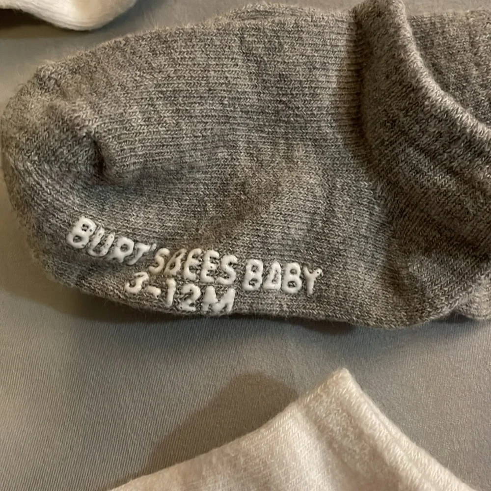 5 pairs Burts bees Baby socks 3-12 months